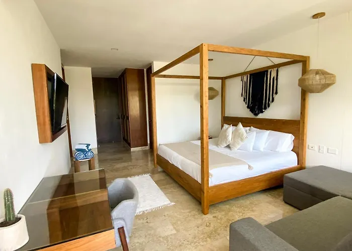 Omara Apartment *