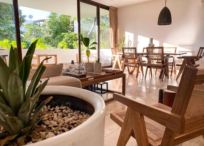Omara Tulum