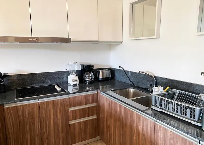 Omara Apartment *